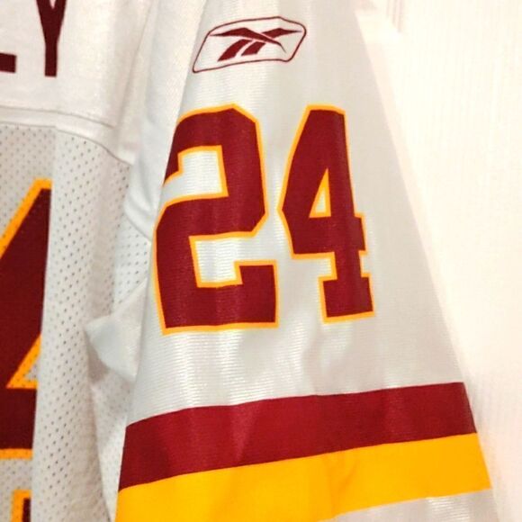 Washington Redskins Jersey - Picture 5 of 6